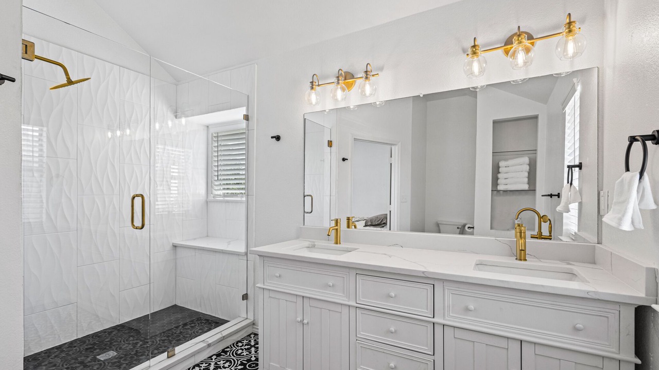 Photo of Bathroom in Allen