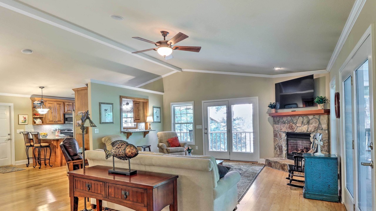 Photo of Livingroom in Hayesville