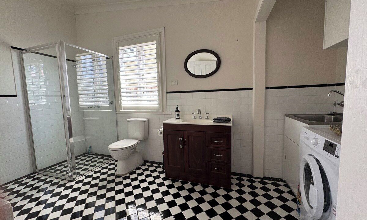 Photo of Bathroom in Katoomba