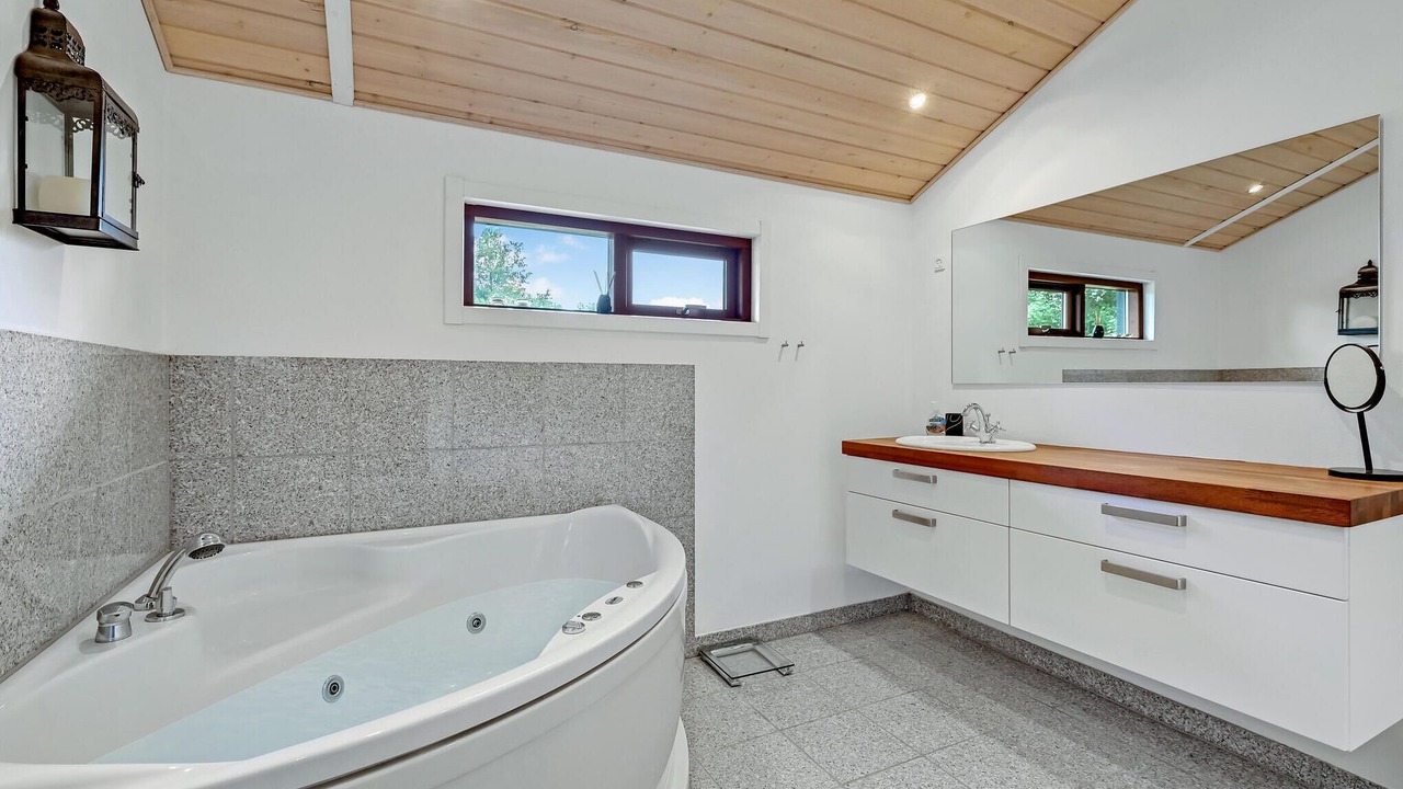 Photo of Bathroom in Krejbjerg