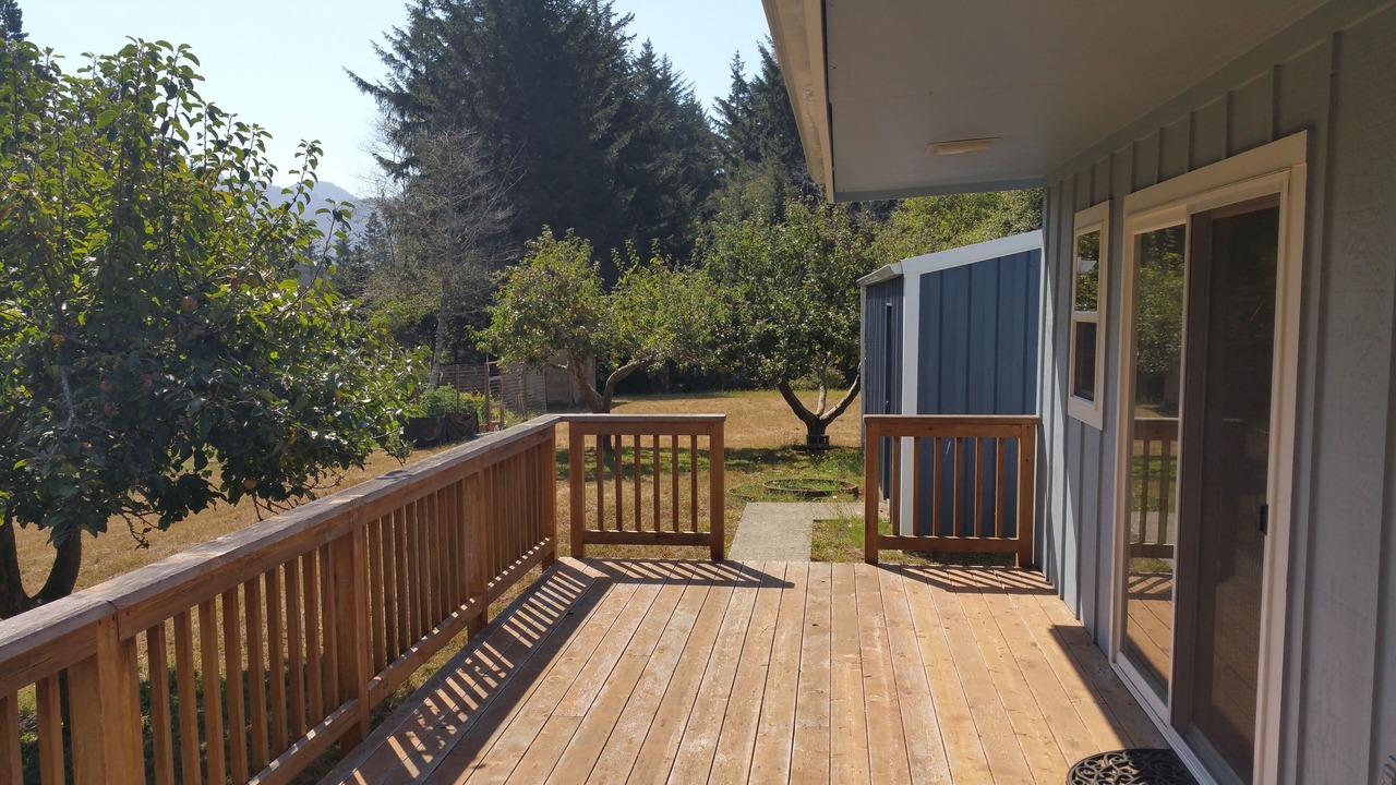 Photo of Patio Balcony in Gold Beach