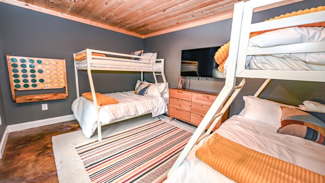 Photo of Bedroom in Hayesville