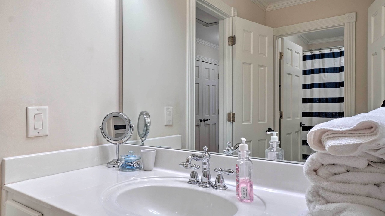 Photo of Bathroom in Hiawassee