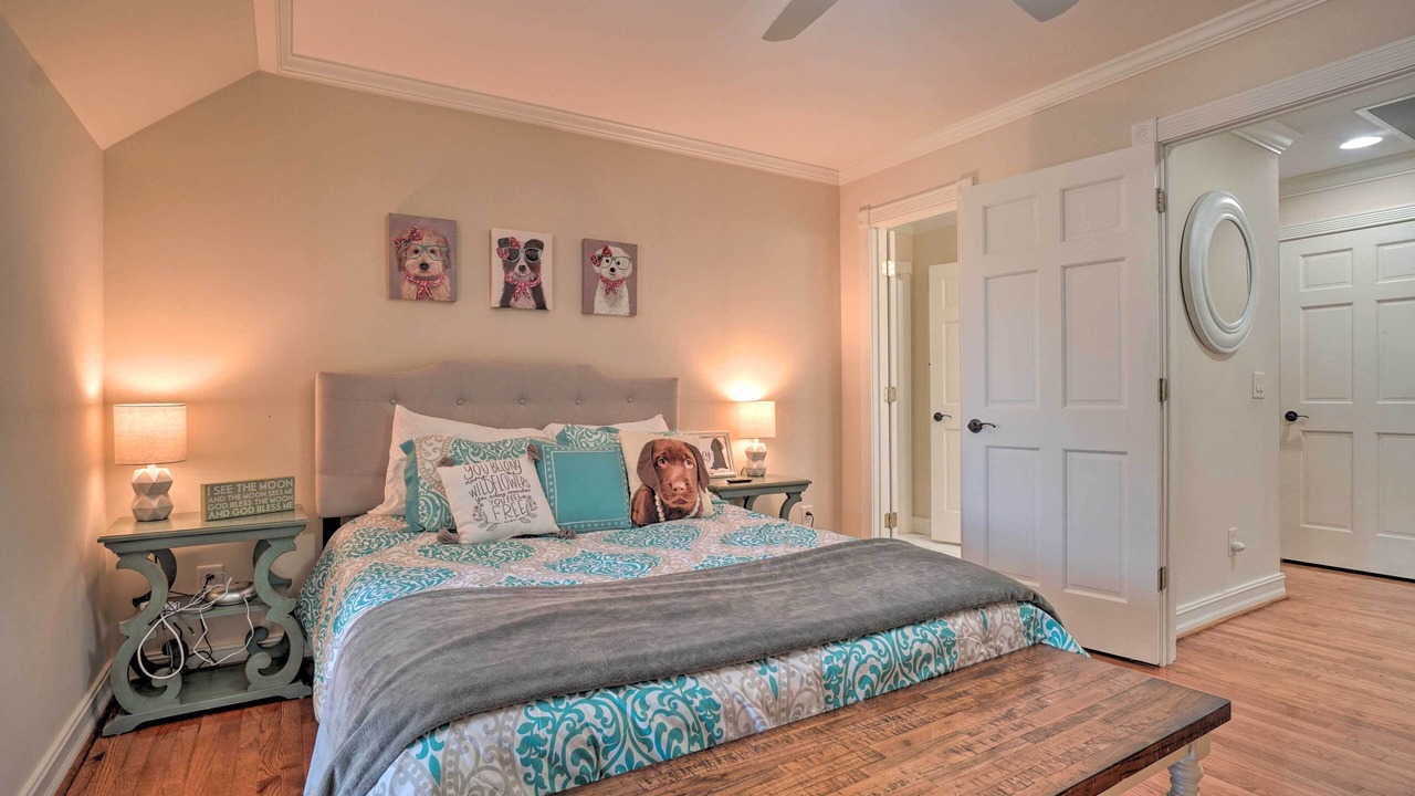 Photo of Bedroom in Hiawassee