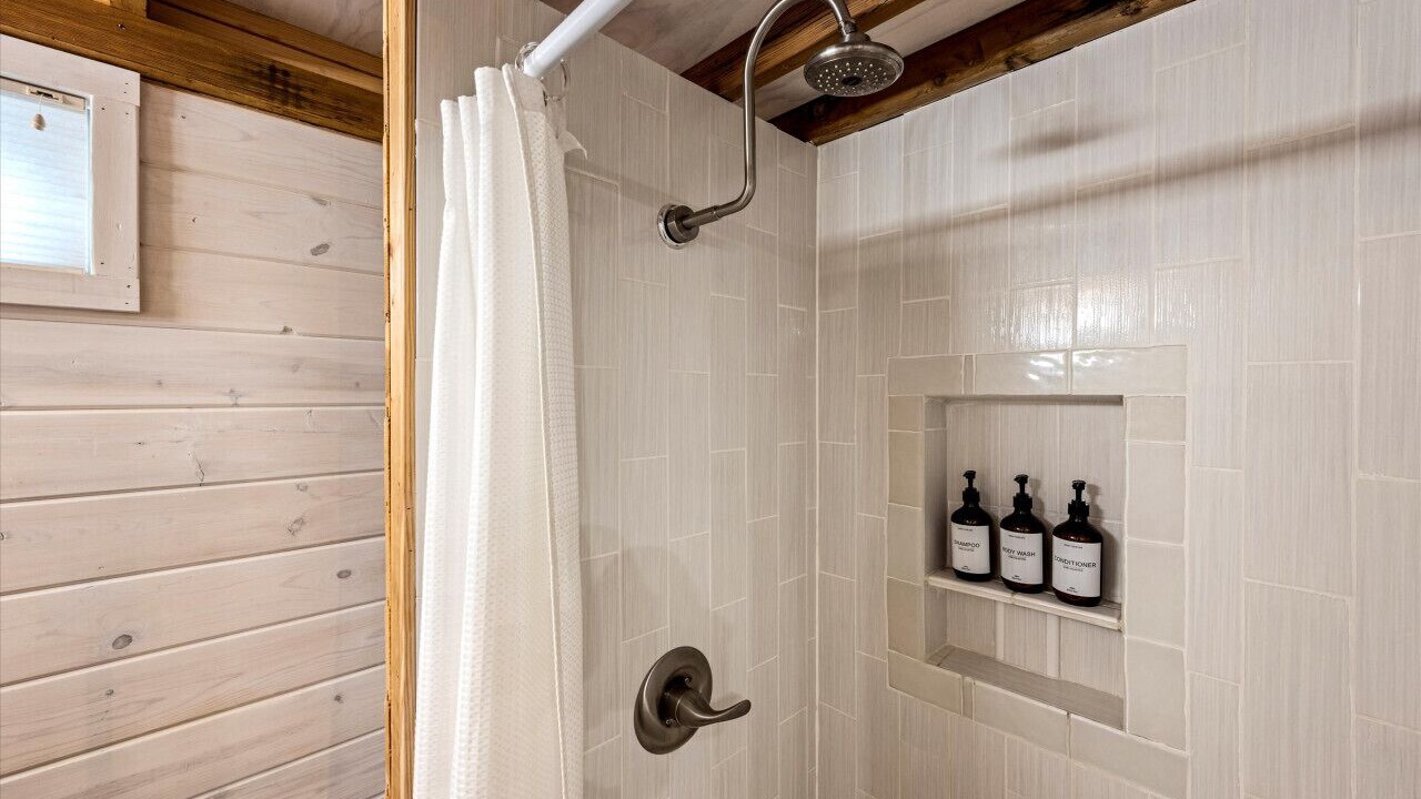 Photo of Bathroom in Hayesville