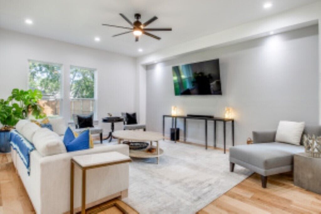 Photo of Livingroom in West Dallas