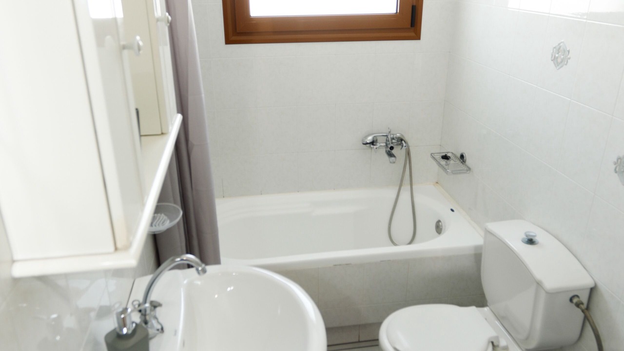 Photo of Bathroom in Kato Galatas