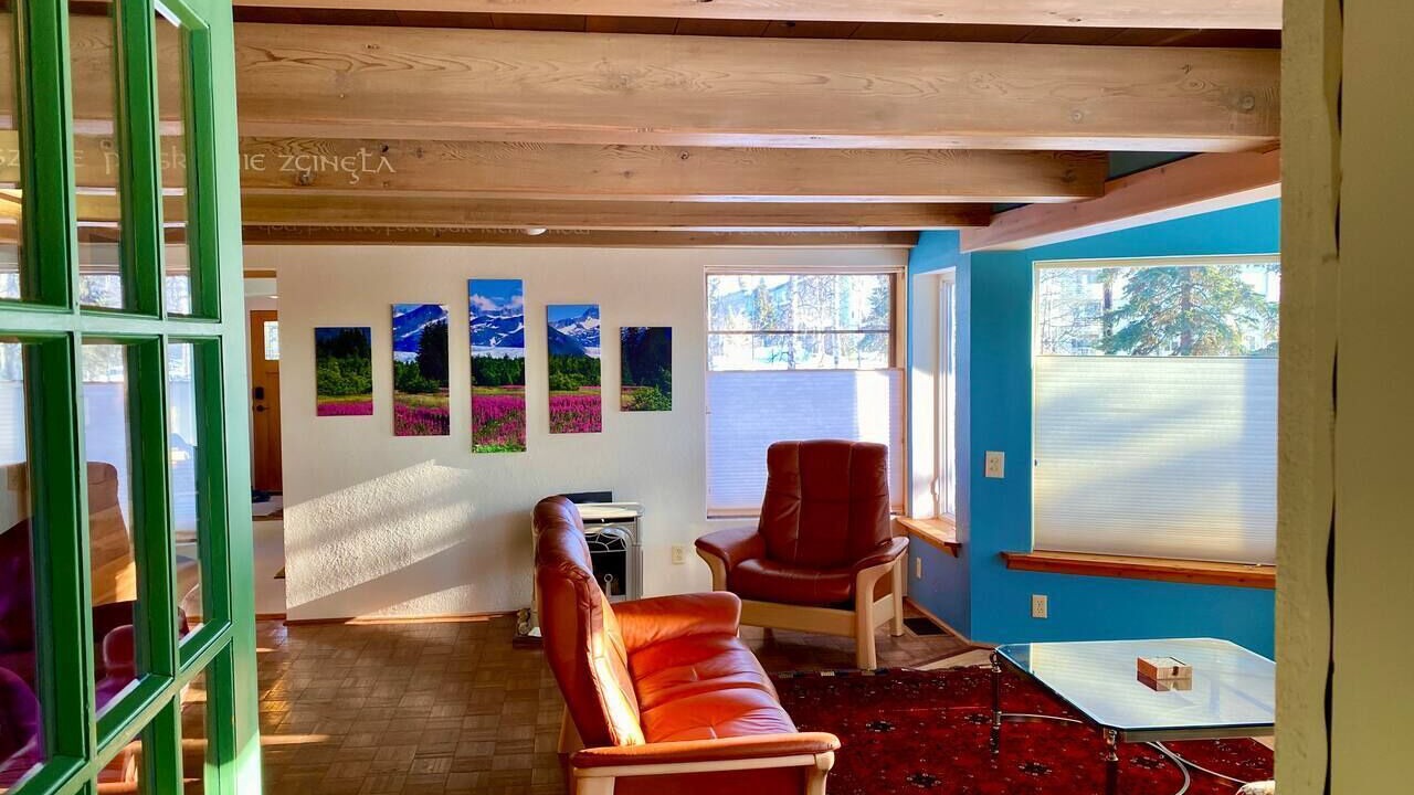Photo of Livingroom in Fairview