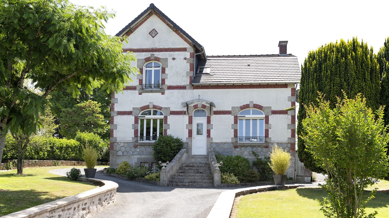 Photo of Outdoor in Chalus