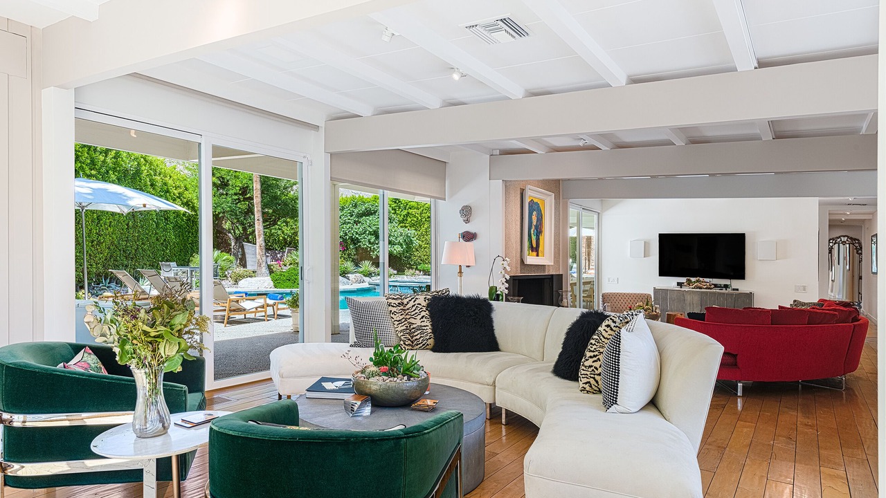 Photo of Livingroom in Deep Well Ranch