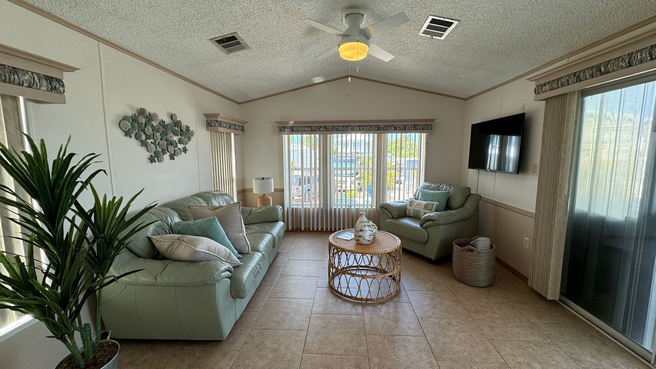 Photo of Livingroom in Cudjoe Key