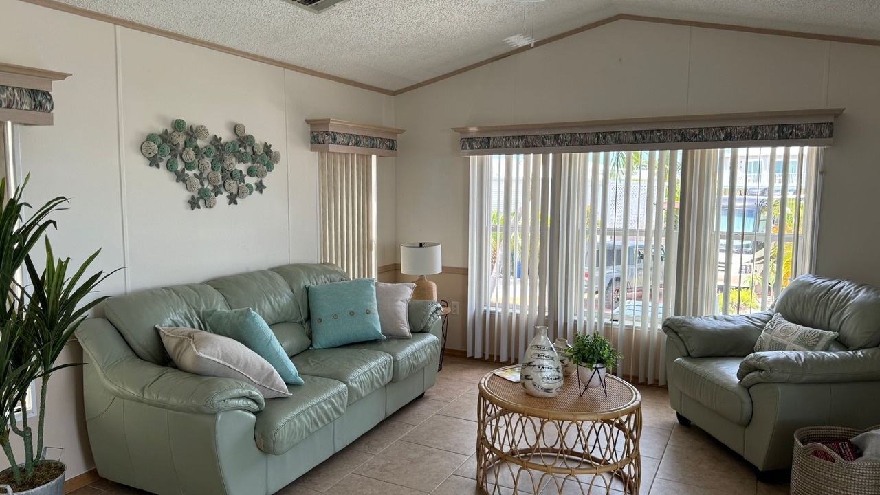 Photo of Livingroom in Cudjoe Key