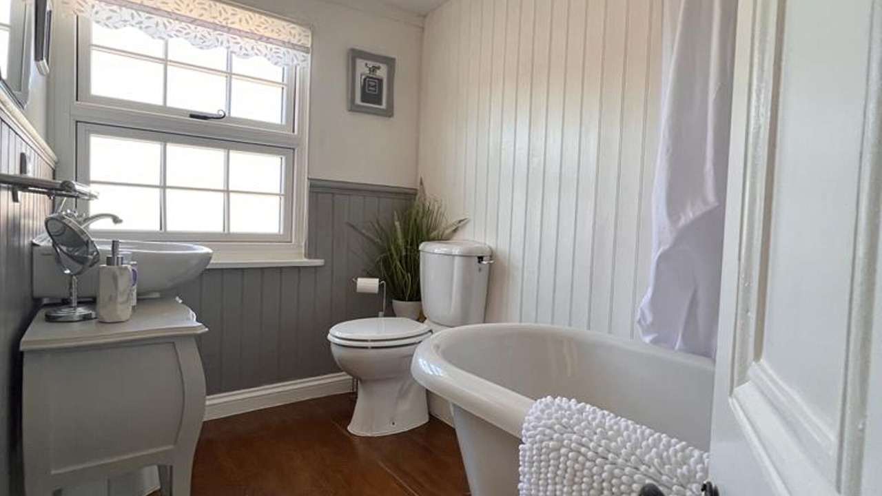 Photo of Bathroom in Tenterden