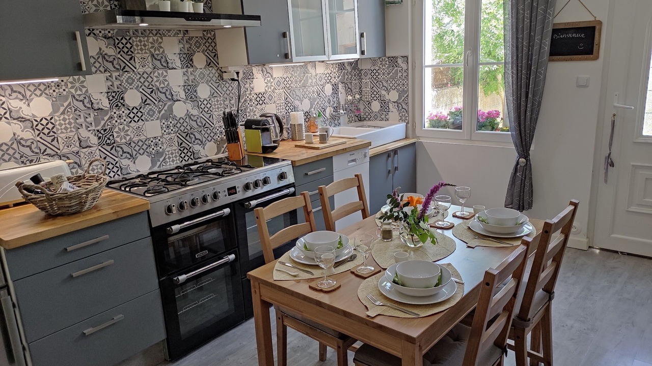Photo of Kitchen in Les Roches-l'Eveque