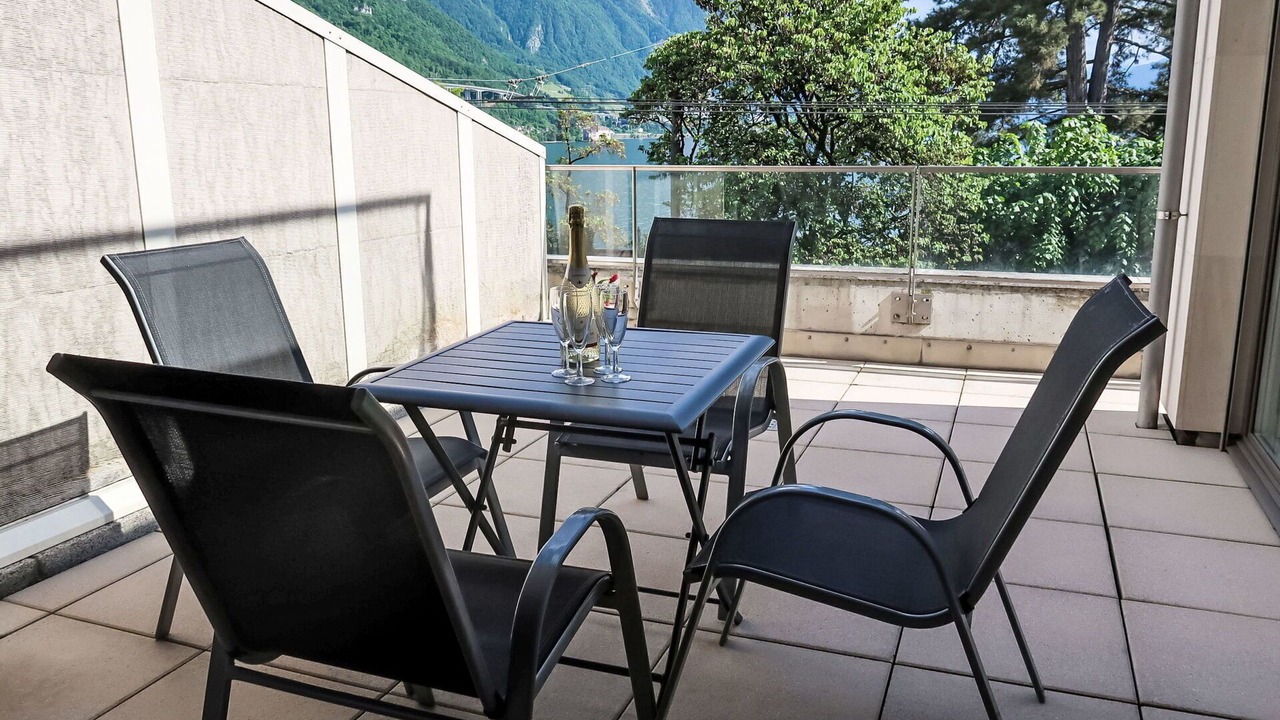 Photo of Patio Balcony in Montreux