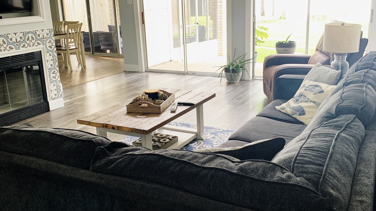 Photo of Livingroom in Cedar Creek Reservoir