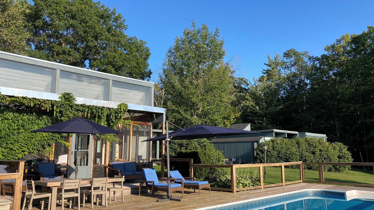 Photo of Outdoor in Weare