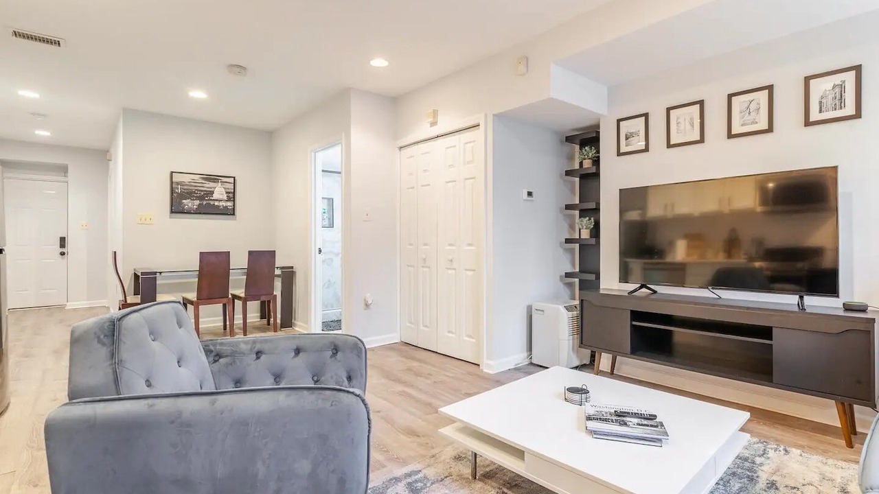 Photo of Livingroom in Shaw
