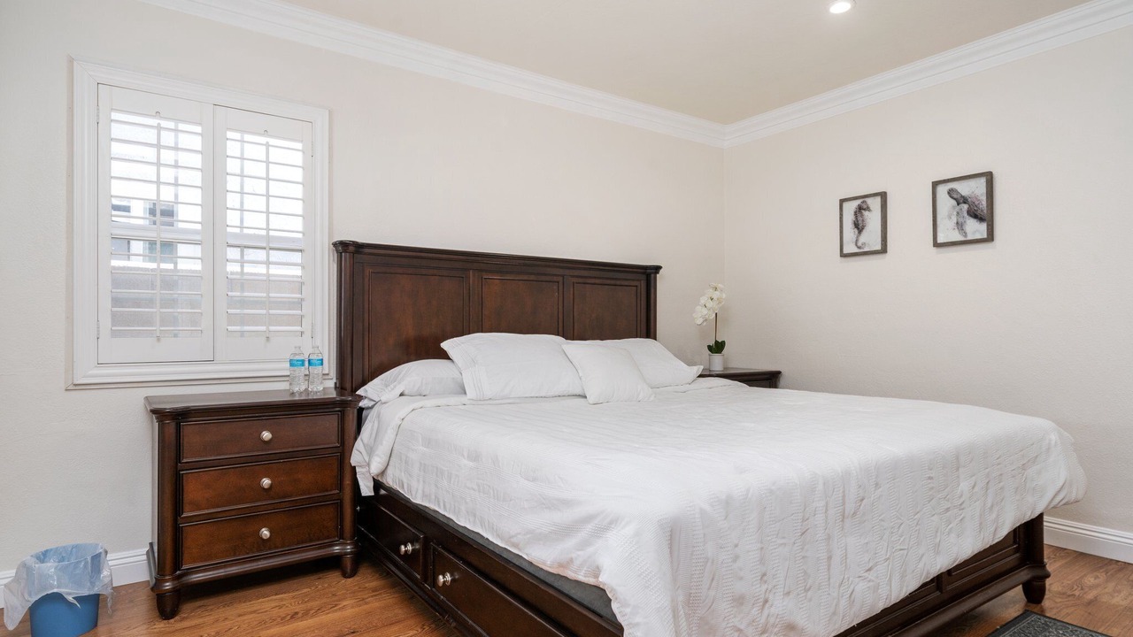 Photo of Bedroom in North Long Beach