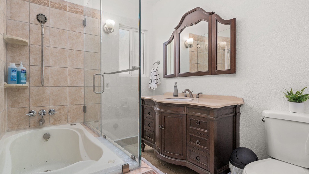Photo of Bathroom in North Long Beach