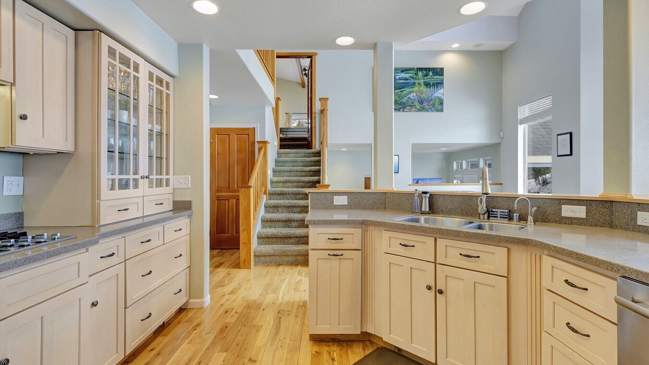 Photo of Kitchen in Alyeska