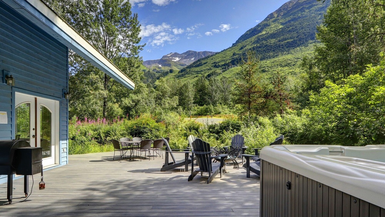 Photo of Patio Balcony in Alyeska