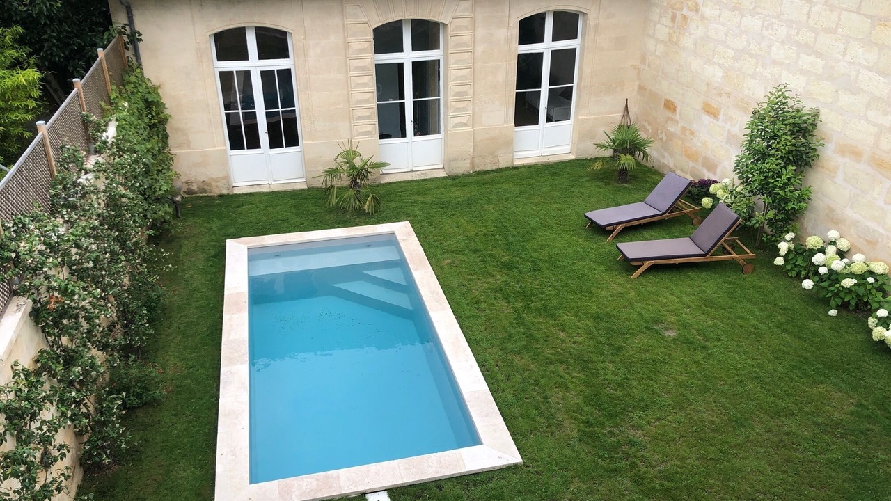 Photo of Outdoor in Saint Seurin - Fondaudege