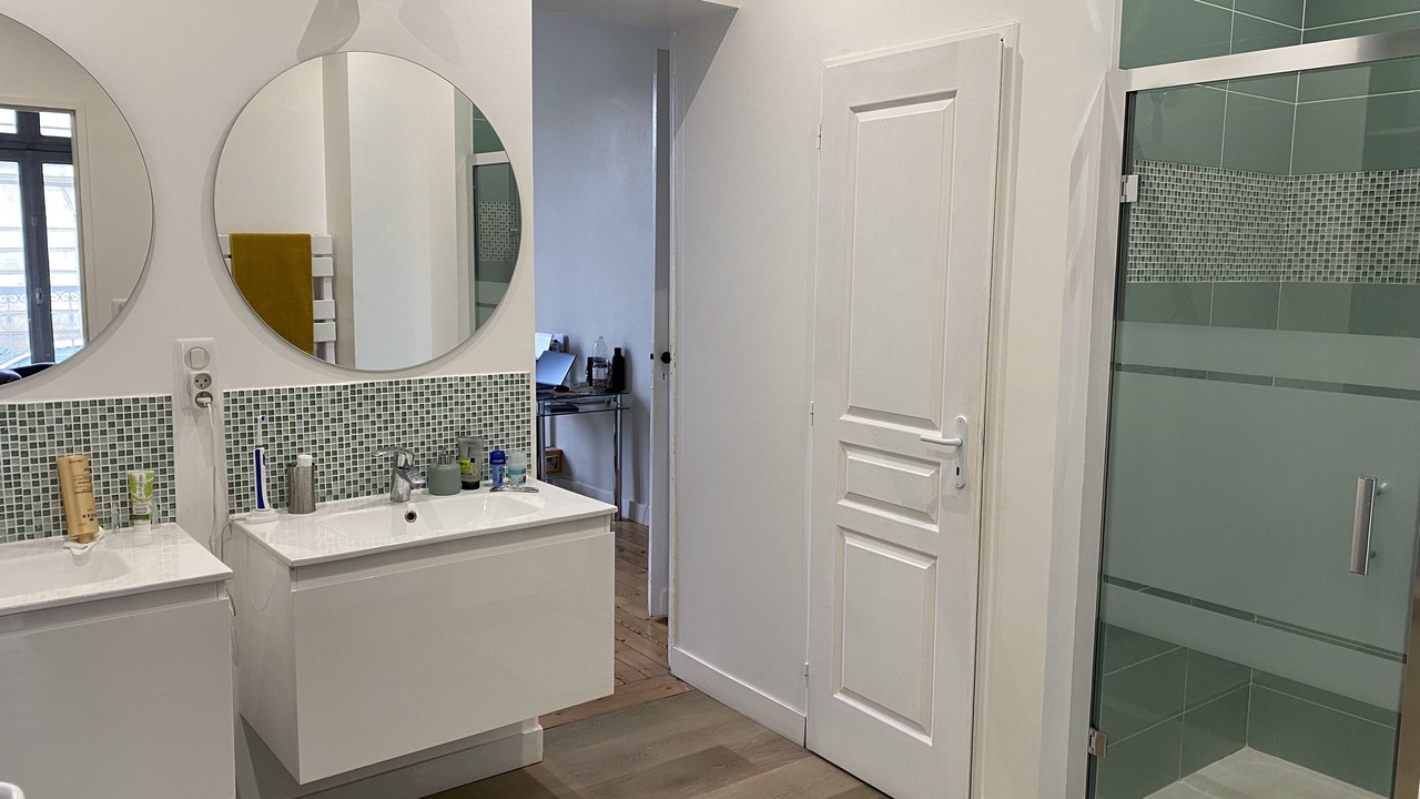 Photo of Bathroom in Saint Seurin - Fondaudege