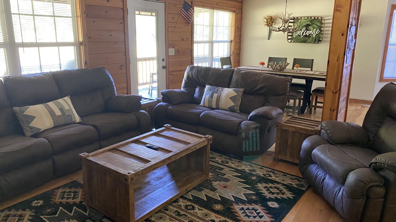 Photo of Livingroom in Hiawassee
