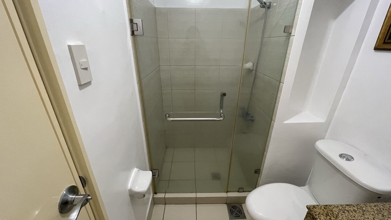 Photo of Bathroom in Salcedo Village