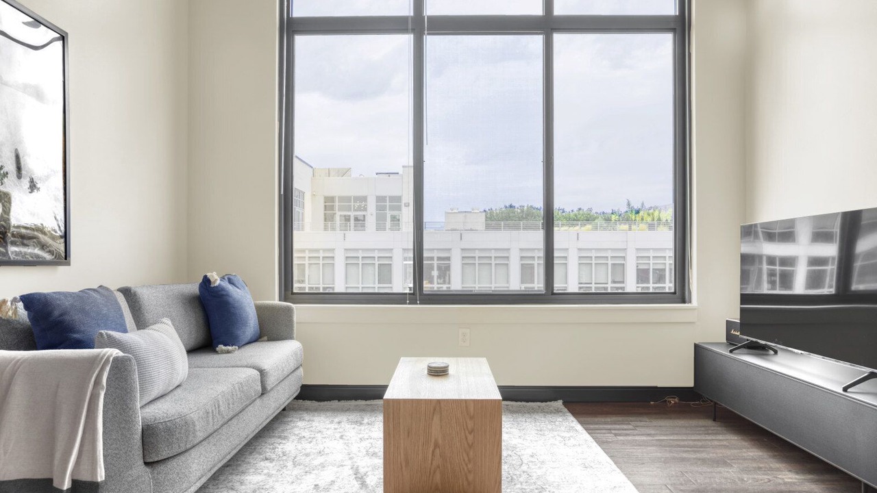 Photo of Livingroom in H Street Corridor