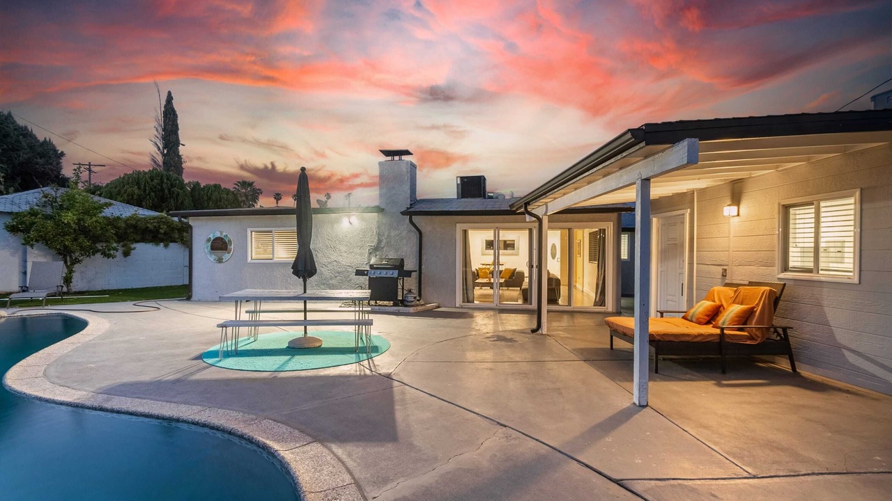 Photo of Outdoor in Reseda