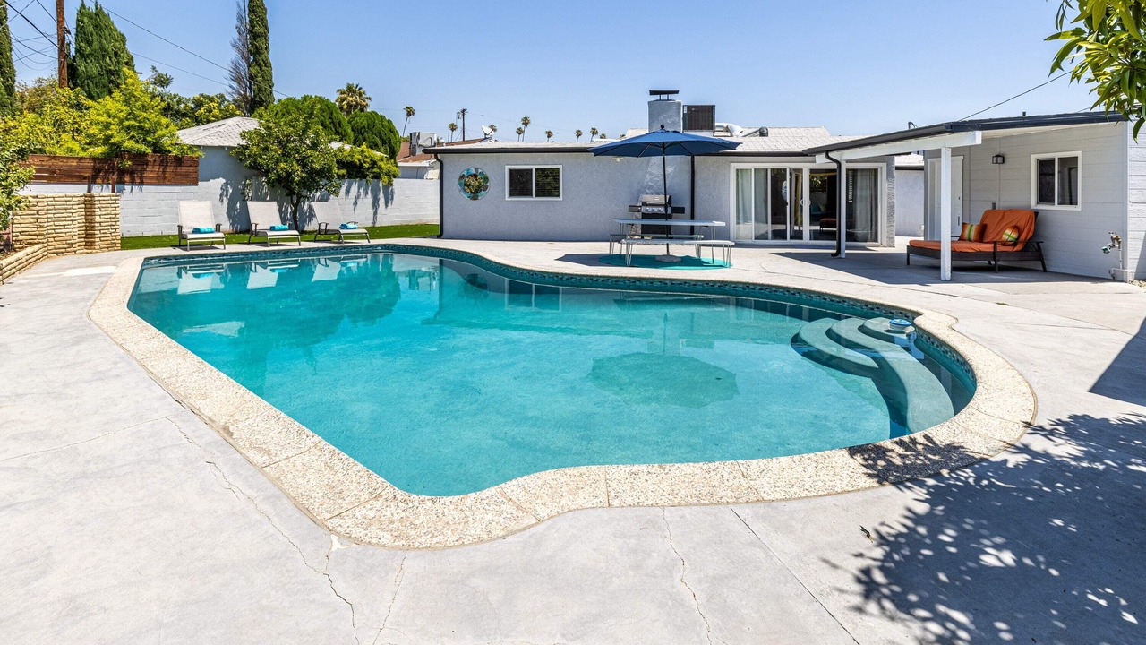 Photo of Outdoor in Reseda