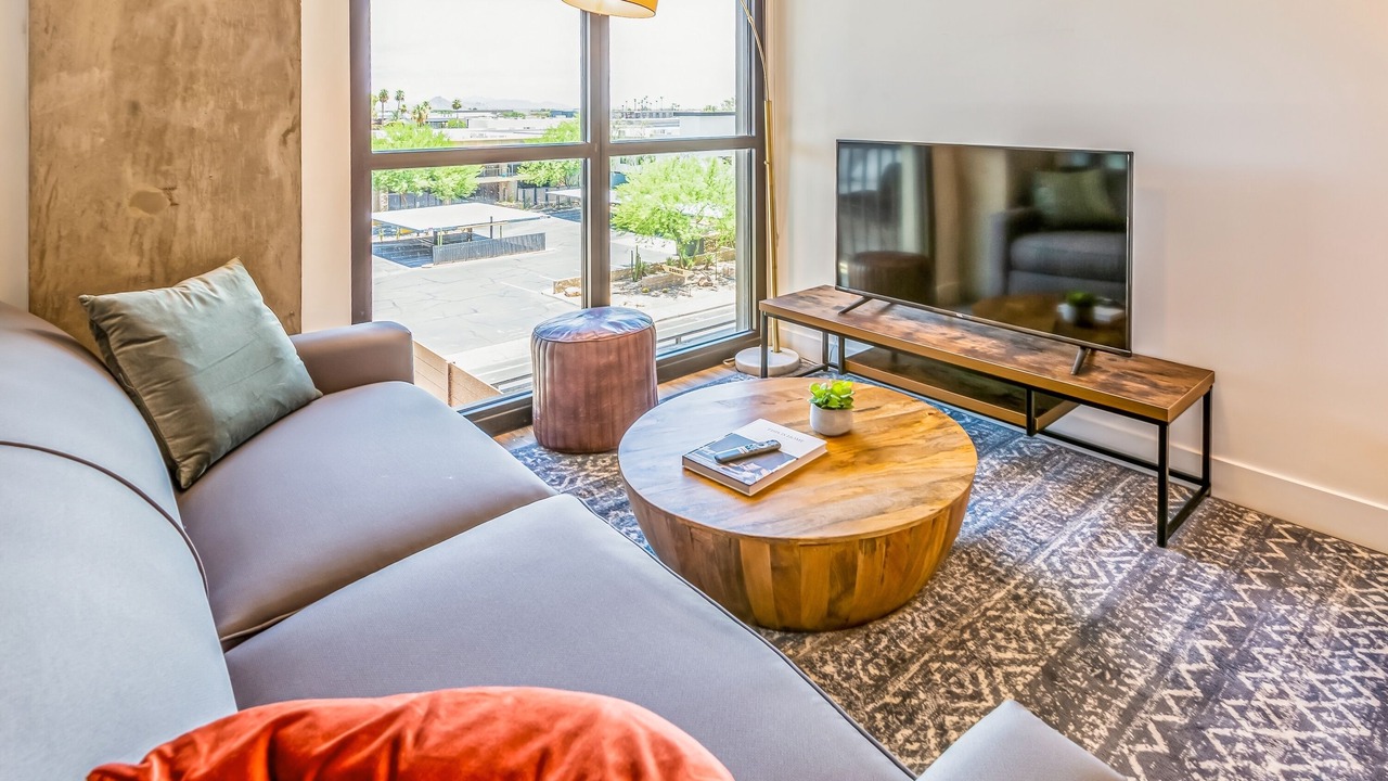 Photo of Livingroom in Thunderbird Industrial Airpark