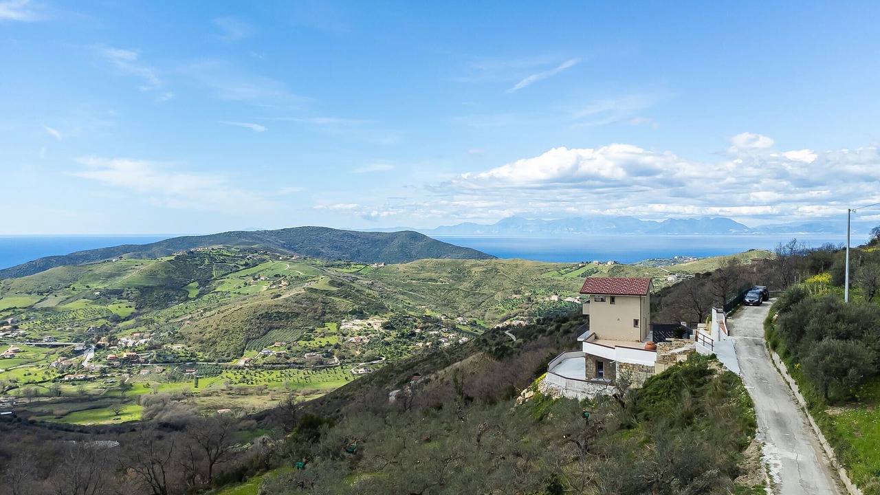 Photo of Bedroom in Laureana Cilento