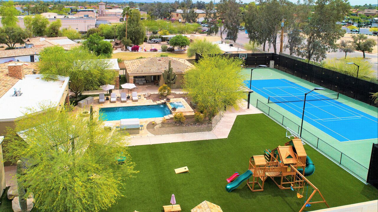 Photo of Outdoor in Paradise Valley Village