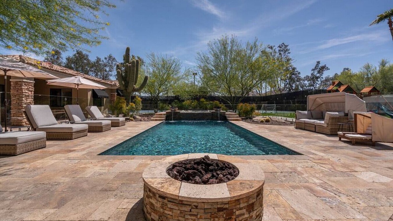 Photo of Outdoor in Paradise Valley Village