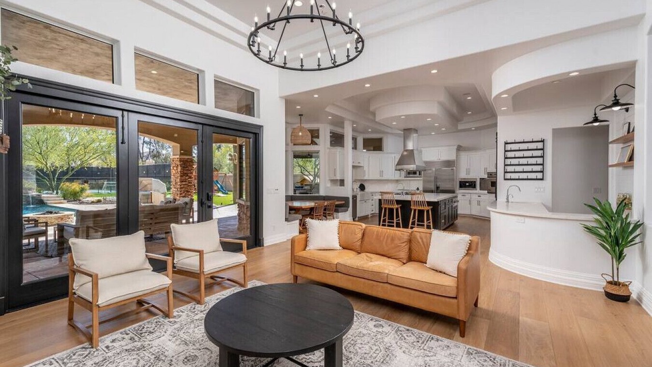 Photo of Bedroom in Paradise Valley Village