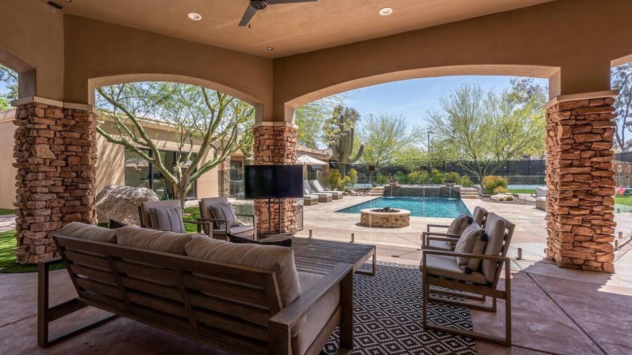Photo of Outdoor in Paradise Valley Village
