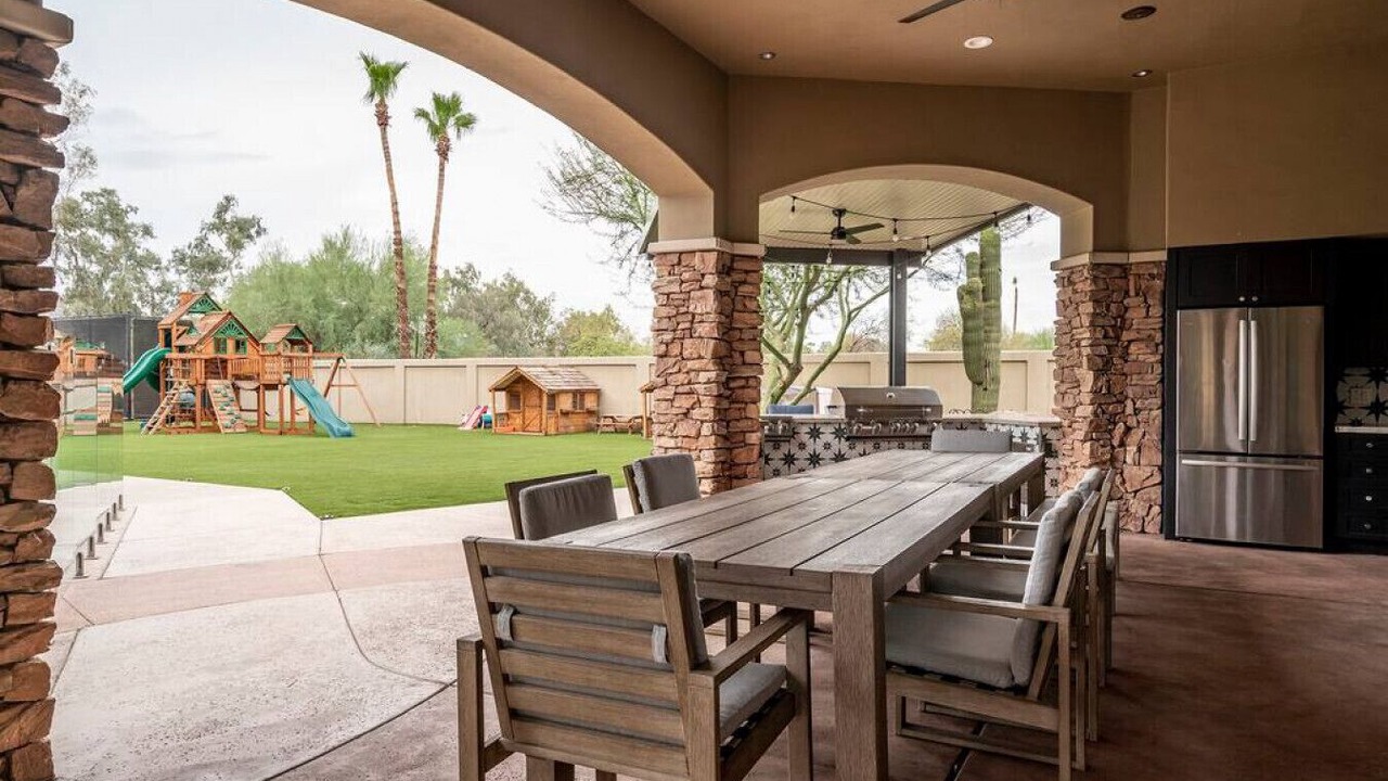 Photo of Outdoor in Paradise Valley Village