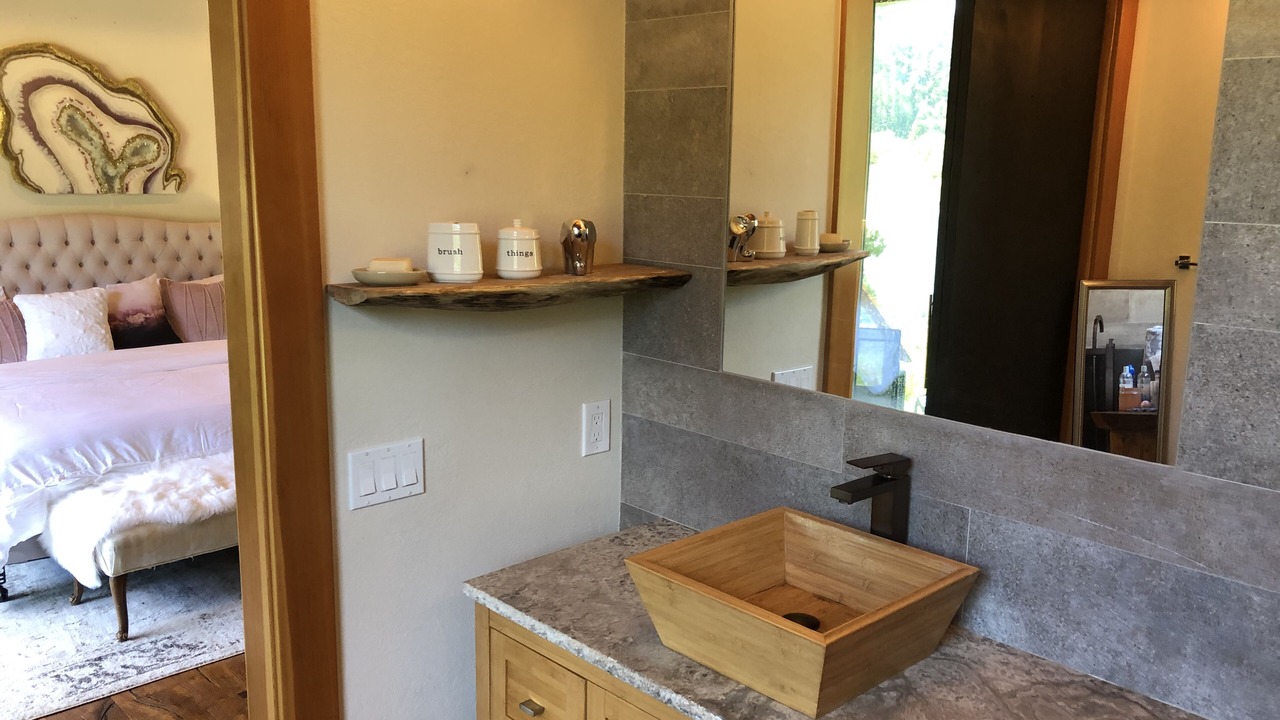 Photo of Bedroom in Port Orford