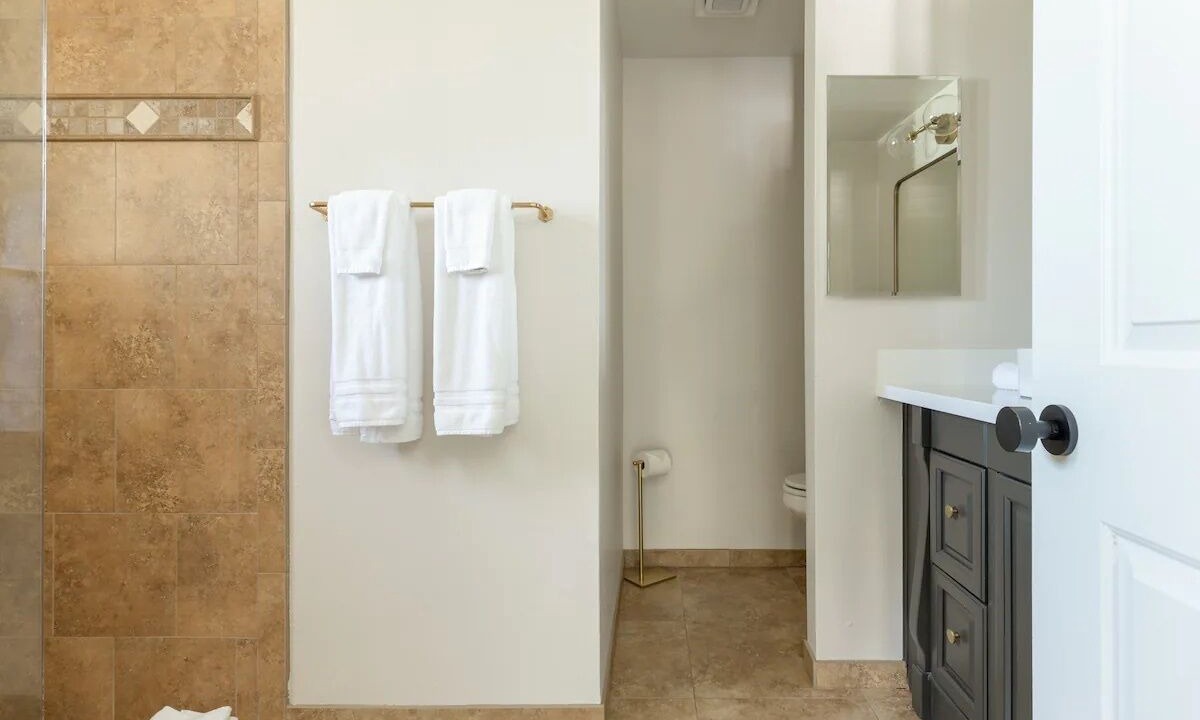 Photo of Bathroom in Coronado Foothills