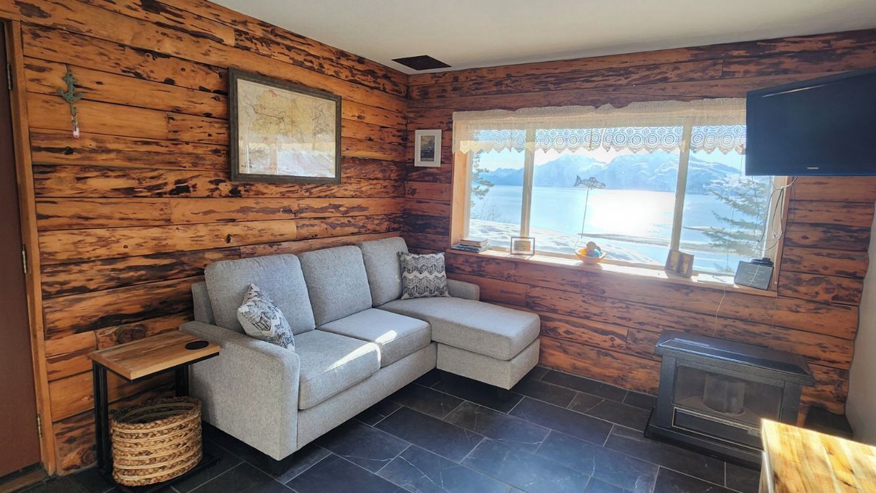 Photo of Livingroom in Valdez