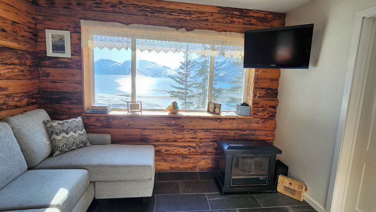 Photo of Livingroom in Valdez