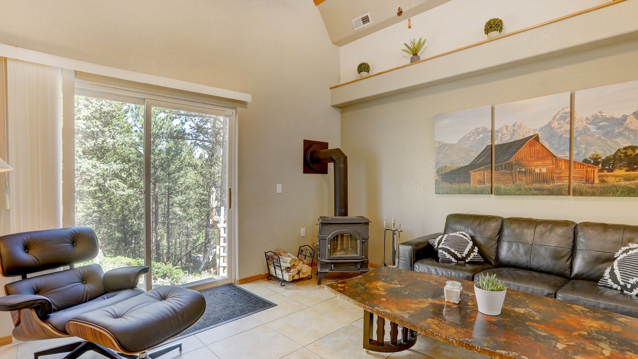 Photo of Bedroom in Coal Creek Canyon