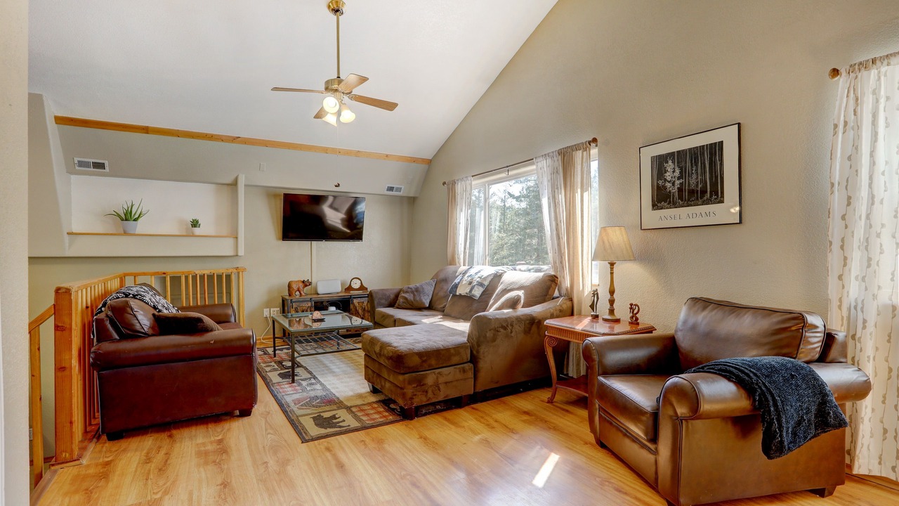Photo of Livingroom in Coal Creek Canyon