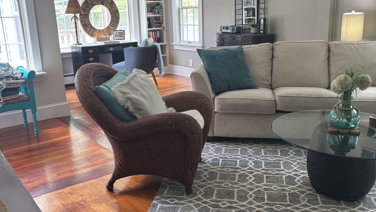 Photo of Livingroom in Wakefield-Peacedale