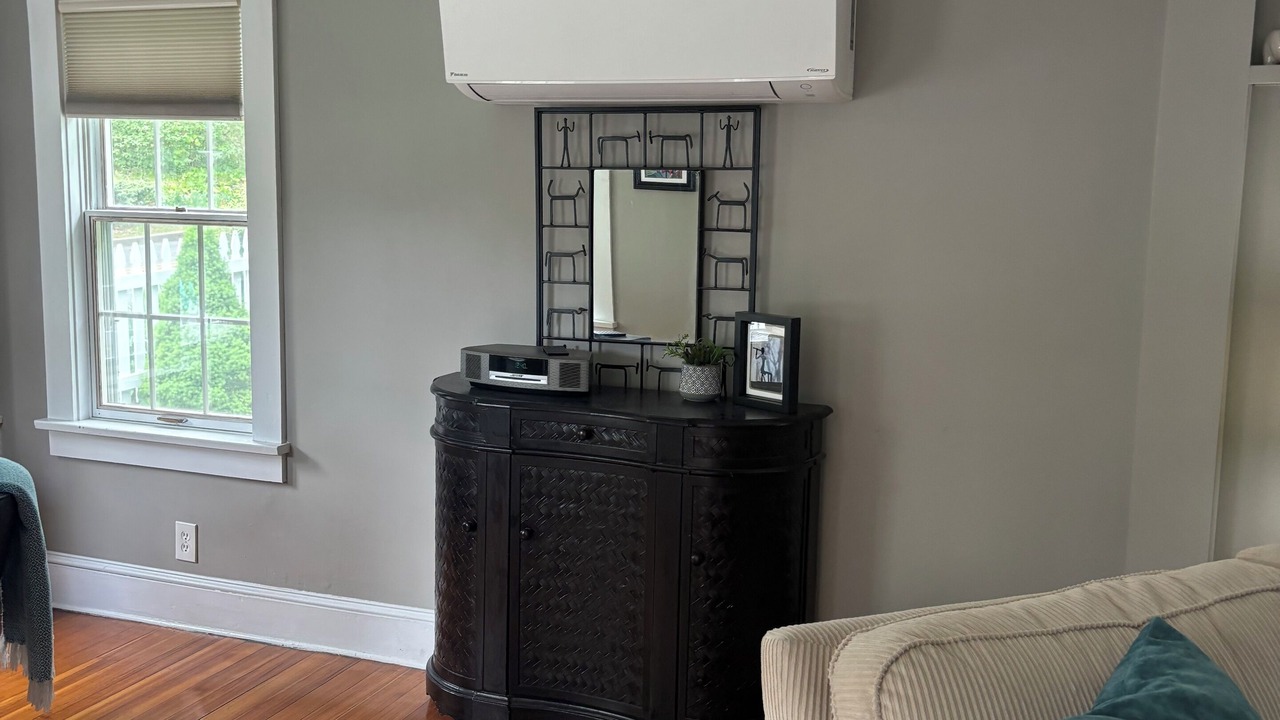 Photo of Livingroom in Wakefield-Peacedale