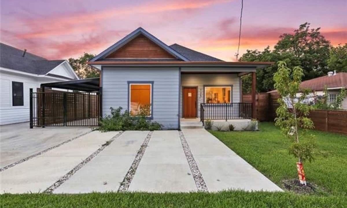 Photo of Outdoor in Oak Cliff