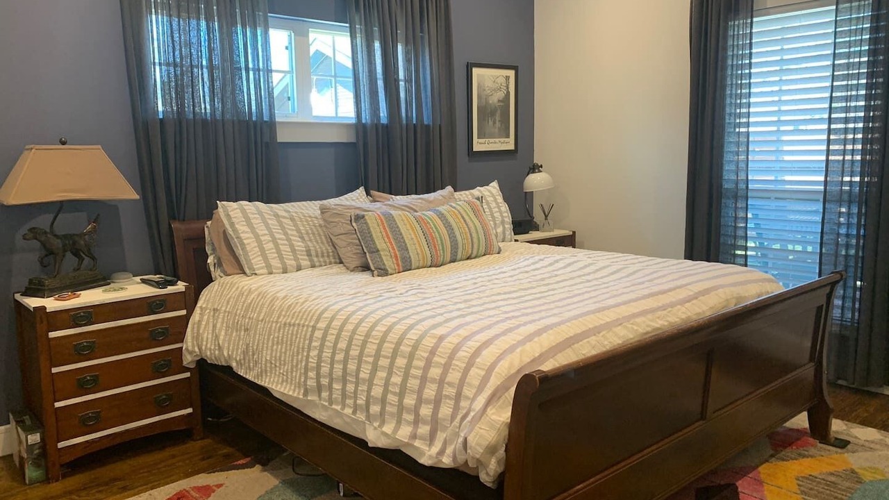 Photo of Bedroom in Oak Cliff
